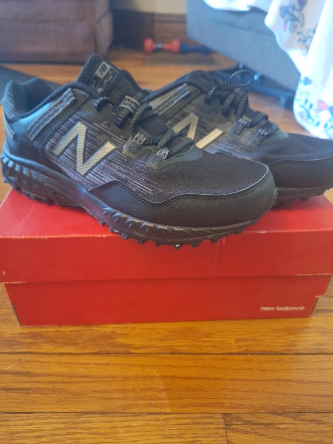 New Balance MT410LA6 Hombre 8.5 Negro Trail Zapatos Nuevos Con Caja