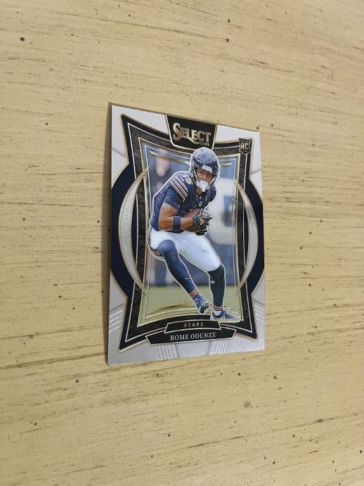 2024 Panini Select - Concourse Rome Odunze #3 Silver Prizm (RC)