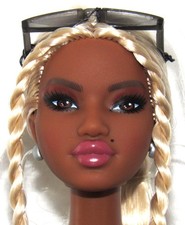 BARBIE GOLD LABEL Styled By Patti Wilson BLONDE FULL LIPS ARTICULATED NUDE DOLL