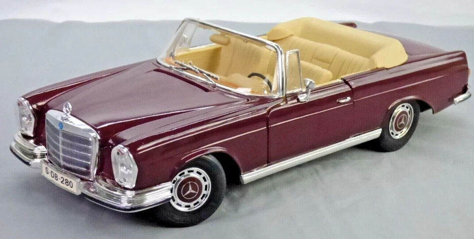 Mercedes Benz 280 SE Convertible 1:18 Coche Maisto 1966 Rojo Cornalina Juguete Raro Foto 2 de 4