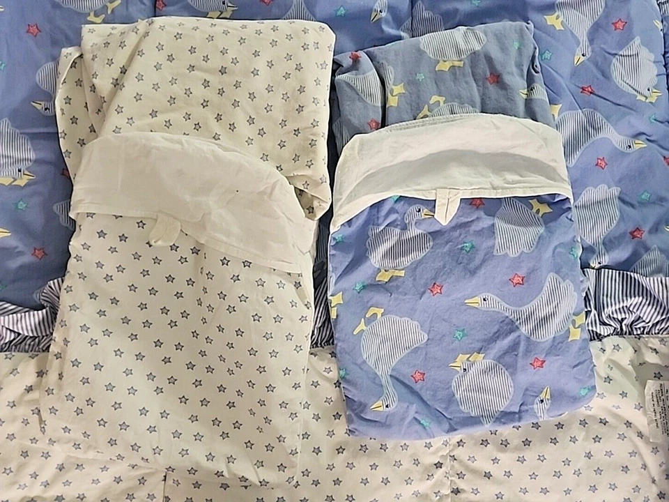 Juego de 2 sábanas edredón azul cuna reversible Gymboree vintage gansos y estrellas Foto 4 de 4