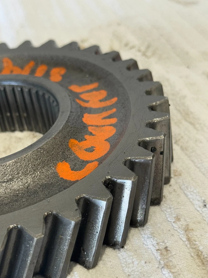 1988-1991 CHEVY SM465 COUNTER SHAFT 3RD GEAR USED OEM - Image 4 of 4