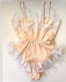 Vtg lace Lingerie Womens