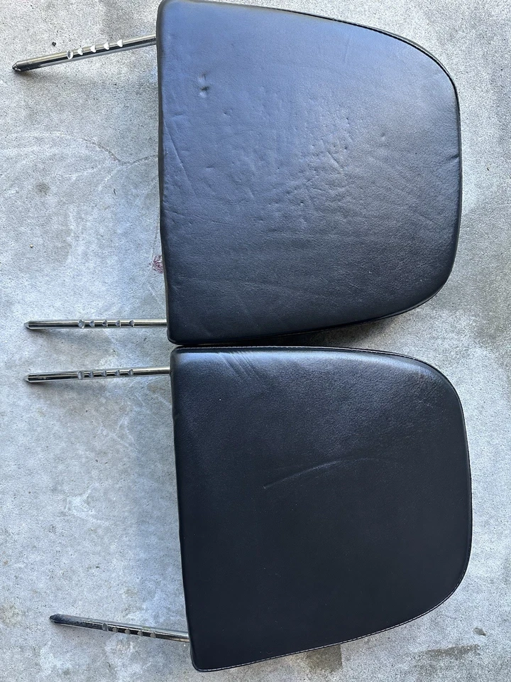 Reposacabezas Ferrari Testarossa 1984-1991 Foto 3 de 3