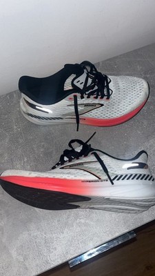     Brooks Hyperion GTS   Top Laufschuhe für Speed & Stabilität!