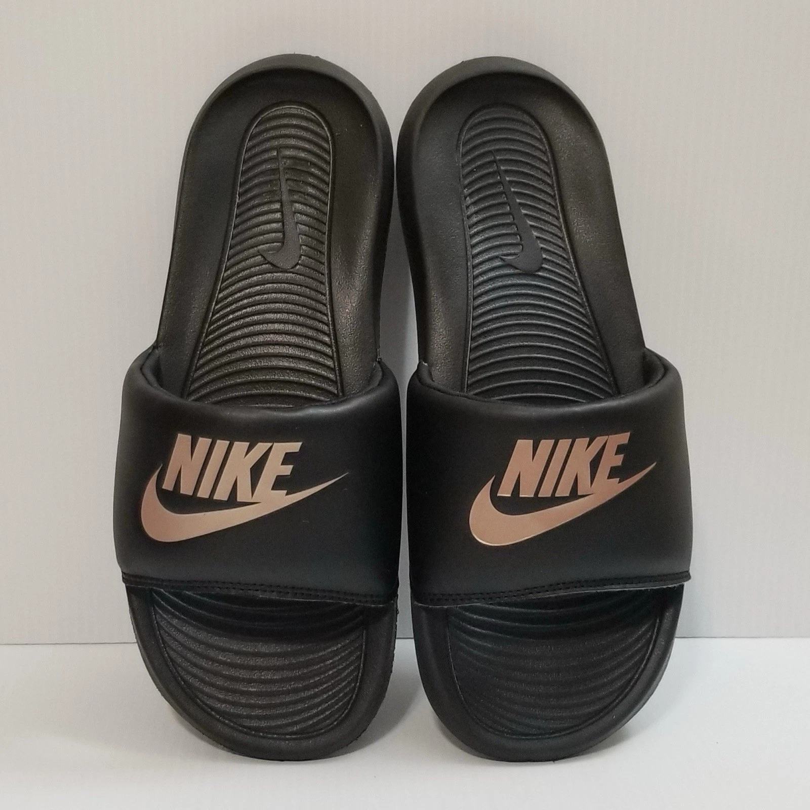 Sandali Nike Victori One donna taglia 10 slide CN9677 001 bronzo nero ottime condizioni