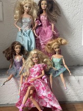 Barbie Prinzessinnen 5 x Passend zu Kutsche und Schloss Mattel