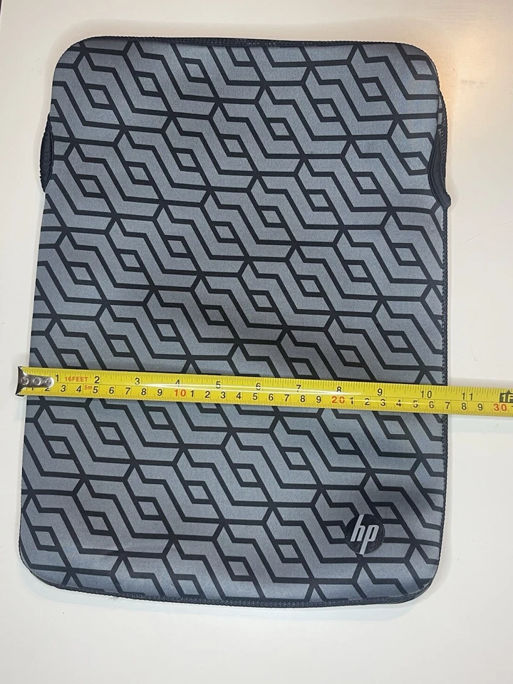 HP 14" Neoprene Laptop Protective Sleeve - Reversible Black and Geo Printed - Image 3 of 4