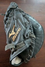 Mizuno GXC94 Broken In Boys 33.5  Baseball Catchers Mitt Right Hand Throw RHT