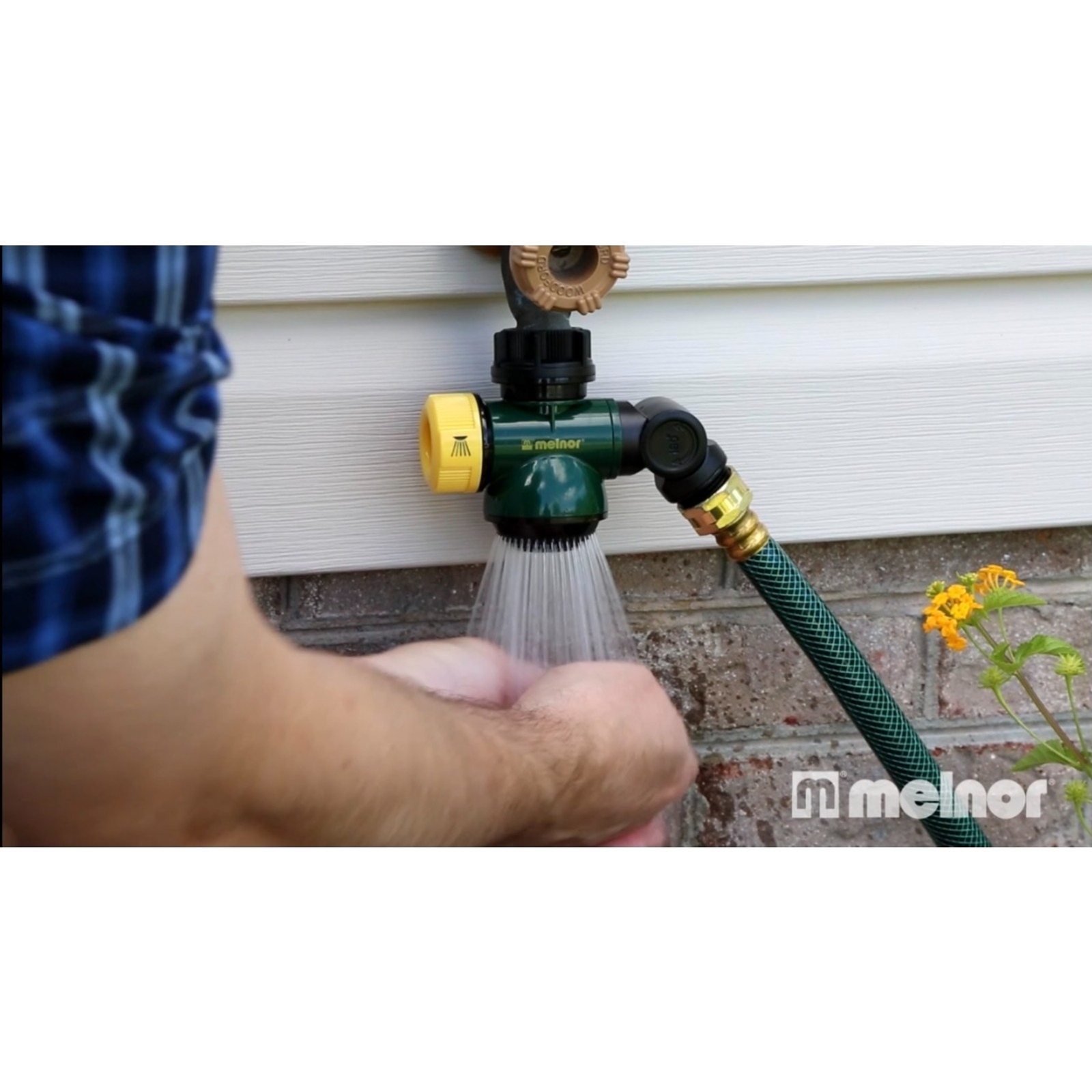 Melnor Outdoor Faucet Extender Mount Wash & Fill Watering Connection