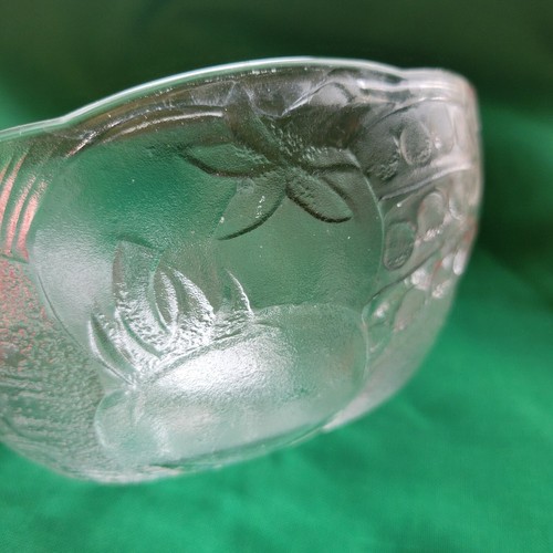 Replacement Embossed Glass Bowl With Vegetables For Salad/Soup/Fruit/Cereal - Picture 4 of 8