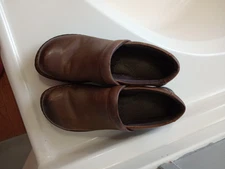 BOC Born Concept Shoes Womens 8 M Peggy Clogs Slip On C45732 Brown Leather Round