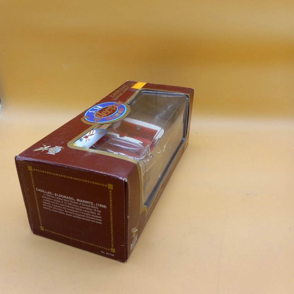 1/18 1958 Cadillac Eldorado Biarritz Conv., en oro por Road Legends Foto 3 de 4