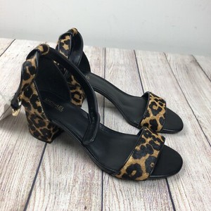 wrap around toe sandals