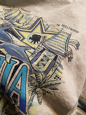 California T shirt Vintage & Collectable Theme park, Hollywood, dolphin's 2XL
