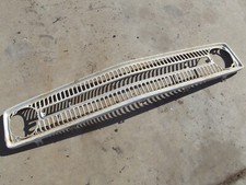 1971 1972 1973 Dodge Fargo Van Grille B100 B200 B300 1972 1971 1972 1973 Dodge Fargo Van Grille B100 B200 B300 1972
