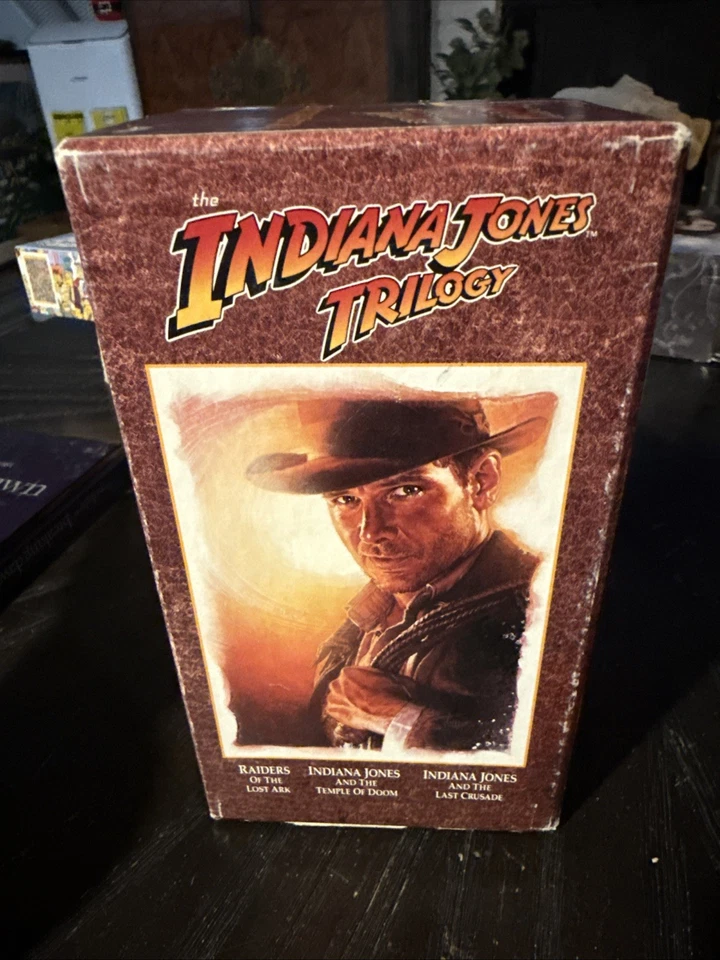 Indiana Jones Trilogy VHS 1989 3-Tape Collectors Edition H. Ford - Image 4 of 4