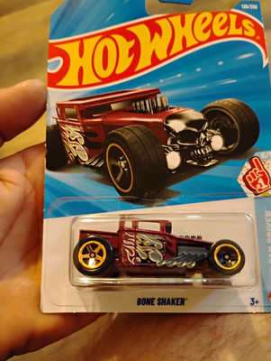 Hot Wheels Bone Shaker Red Flames 108/250 1:64 Diecast Car Unopened