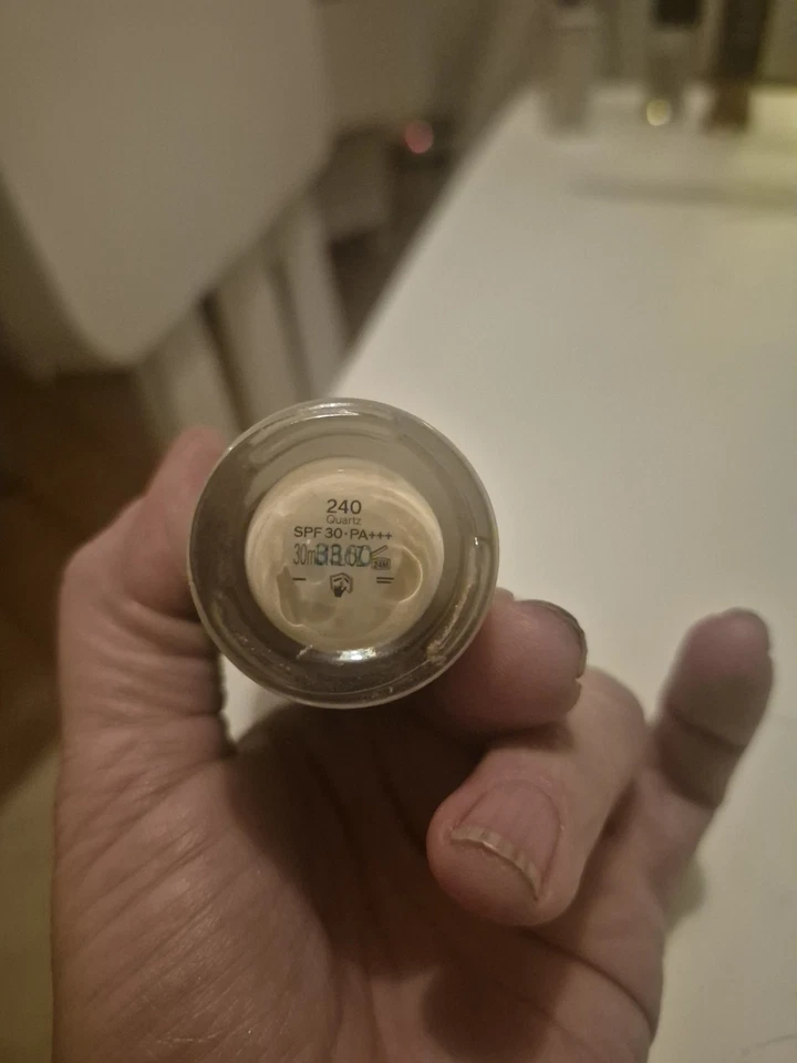 Shiseido Revitalessence Skin Glow Foundation SPF 30 30 ml / 260 Cashmere OVP NEU - Bild 2 von 2