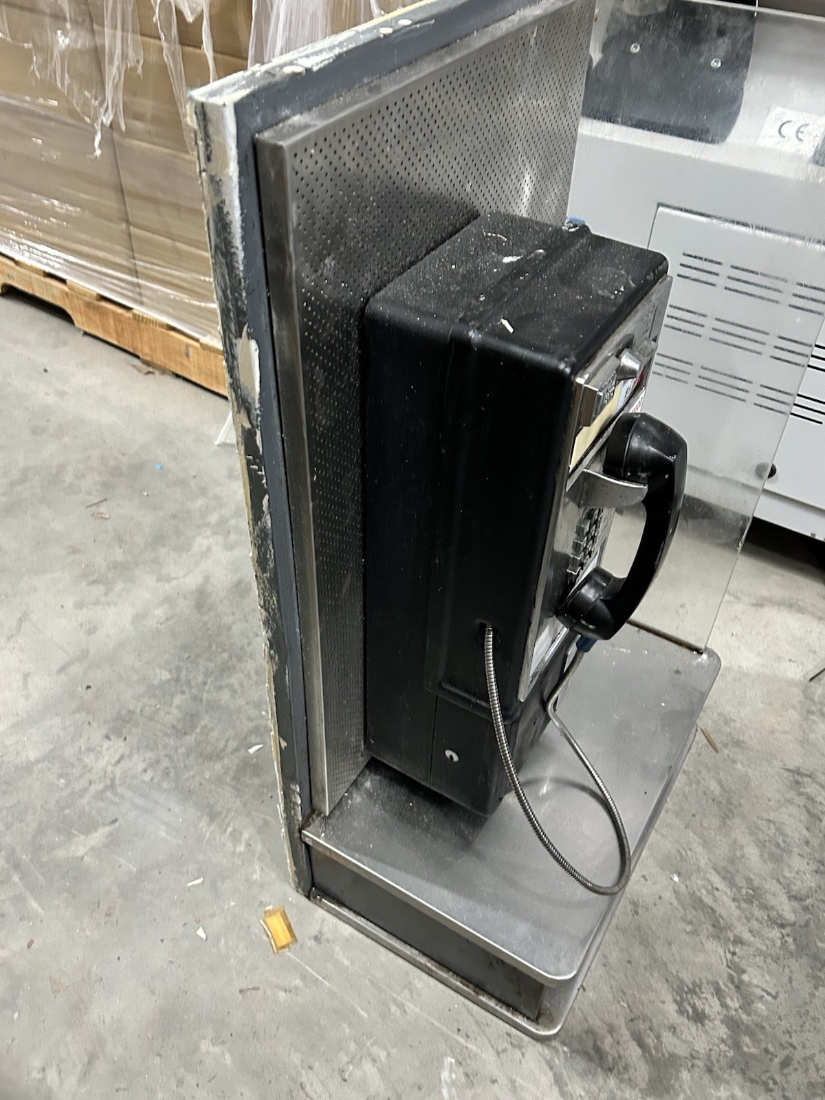 Vintage AT&T Pay Phone With Wall Mount Shroud, Can Ship | eBay