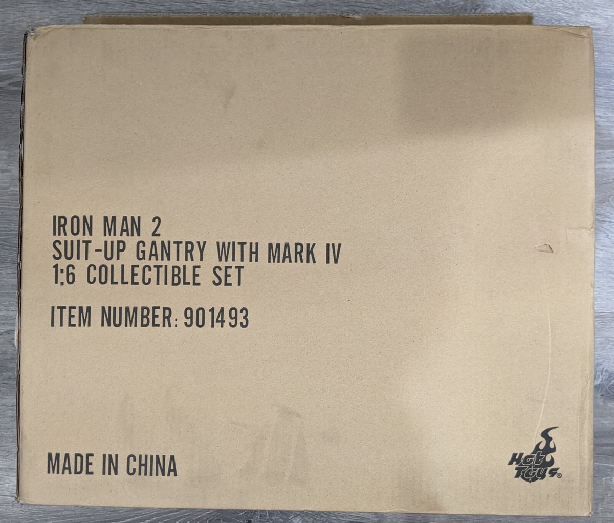 Hot Toys 1/6 Iron Man 2 Suit-Up Gantry with Mark IV Sixth