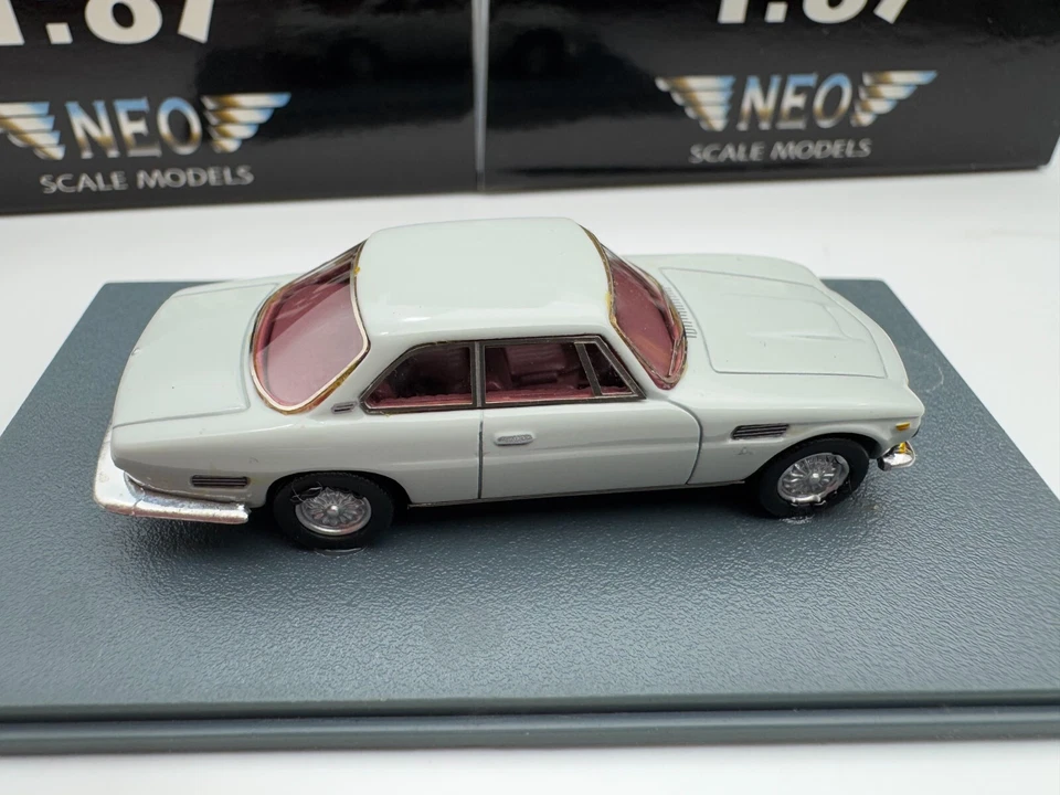 #104 NEO 1/87 GAZ M22 Volga gris Foto 4 de 4