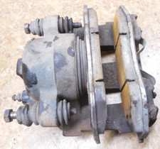 1999 Jeep Wrangler 4.0 L 6 Cylinder Right Front Disk Brake Caliper 99 1998 1997 1999 Jeep Wrangler 4.0 L 6 Cylinder Right Front Disk Brake Caliper 99 1998 1997