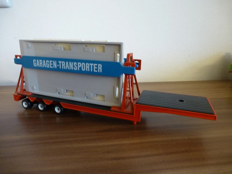 Siku 3425 DAF Garagentransporter Tieflader Garagen Bausatz - Bild 3 von 4