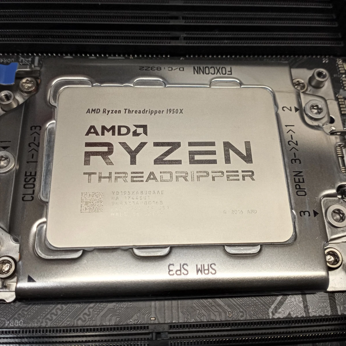 CPU AMD Ryzen threadripper 1950x + x399 AMD-Ryzen-Threadripper-Package