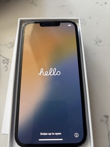 Apple iPhone 13 - 128GB - Midnight (Unlocked)