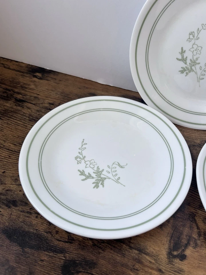 "Juego de 3 platos de almuerzo Corelle FLORAL SPRAY 6,75"" blanco con flores verdes" Foto 2 de 4