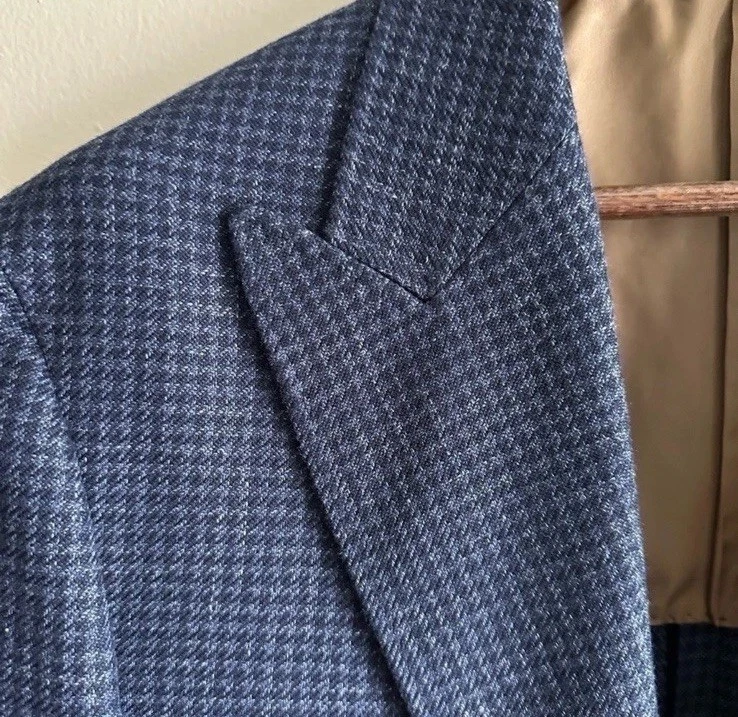 Brunello Cucinelli Шелковая Шерстяная Смесь Пик Лацкан Блейзер РЕДКИЙ ЗАКАЗ РЕКОМЕНДУЕМАЯ РОЗНИЧНАЯ ЦЕНА ПРОИЗВОДИТЕЛЯ $6,995 - Изображение 2 из 4