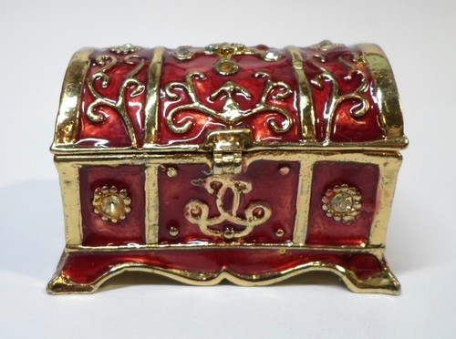 Vintage TREASURE CHEST RING / JEWELRY BOX Miniature Red Enamel & Crystals 2.25" - Picture 3 of 9