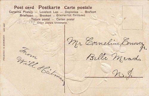 Postal de Pascua conejo marrón sentado en sombrero verde con huevos - Imagen 2 de 2