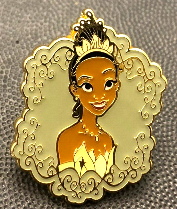 Disney pin 151940 Loungefly Tiana Princess and the Frog Frame green mystery