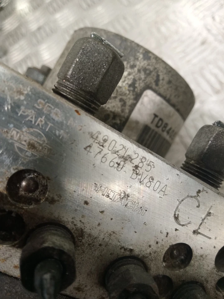 Nissan Juke 2016 módulo de control de bomba ABS 47660 BV80A #3 Foto 4 de 4