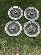 1974-79 Thunderbird Wire Hub Caps D4sz1130f D4sz1130g 1974-79 Thunderbird Wire Hub Caps D4sz1130f D4sz1130g