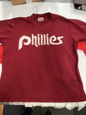 Robin Roberts Signed Game worn Coaches Phillies Shirt Wilson Burgandy with Under
