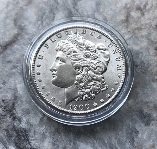 1900 MORGAN SILVER DOLLAR IN BU CONDITION !!!