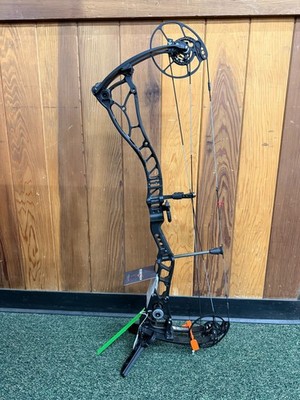 NEW Bowtech Proven 34 LONG DRAW, 70#, Right-handed, Black