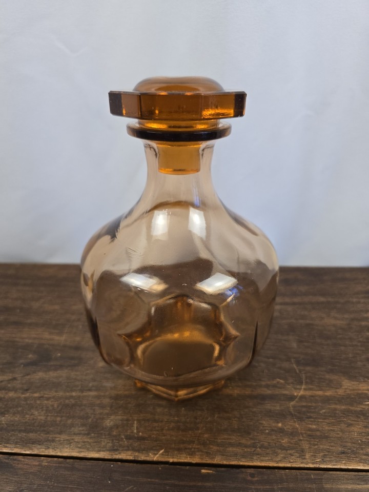 VTG Art Deco Rosaline Pale Pink Geometric Shaped Glass Liquor Decanter W/Lid