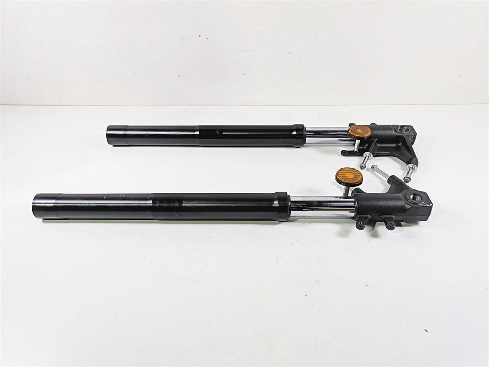 Conjunto de pernas garfos dianteiros 2019 Suzuki M109R VZR1800 Boulevard 51103-48G30 51103-48G31 - Imagem 4 de 4