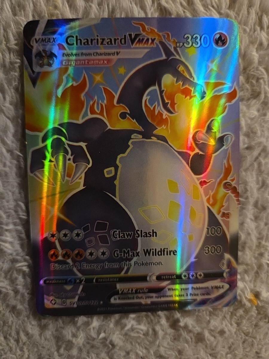 Charizard VMAX ポケモンカード 330HP　英語版 Pokemon Charizard VMAX Gigantamax Hp 330 Special Shiny Black