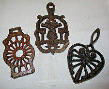 Original Trivet Antique Cast Iron Trivet With 3 mini Trivets 4"