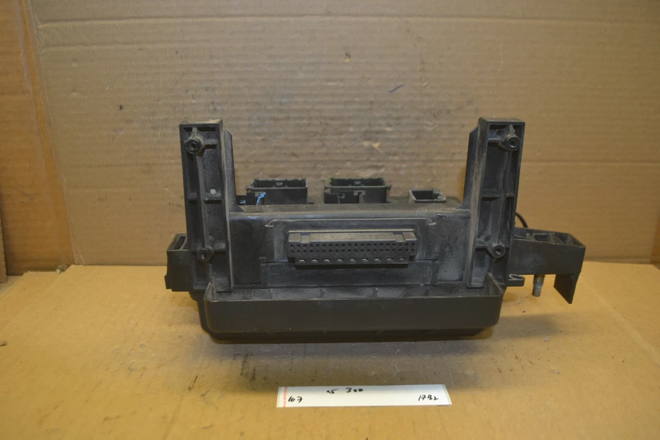 Chrysler 300 2005 módulo de alimentación integrado caja de fusibles P05087166AH conexión 107-17B2 Foto 4 de 4
