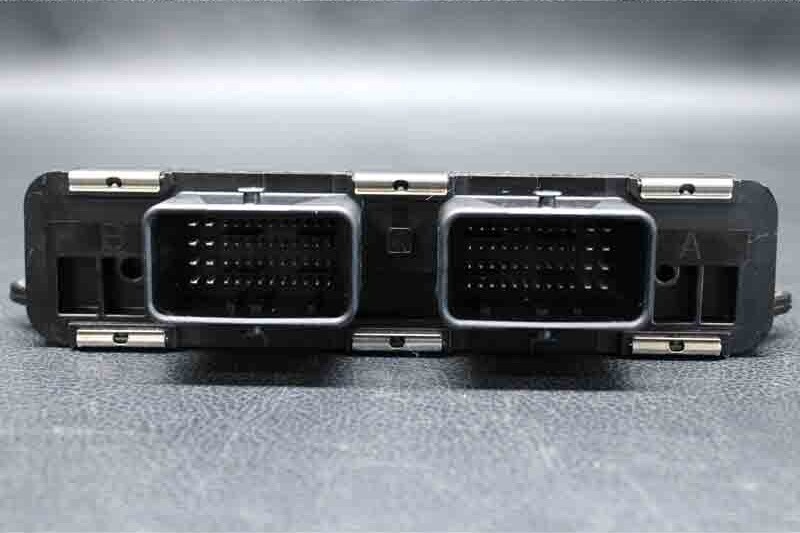 RXT-X 260 '14 OEM ELECTRONIC BOX NORTH AMERICA Used RXT-X 260 '14 OEM ELECTRONIC BOX NORTH AMERICA Used