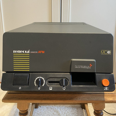 reflecta DIAMATOR AFM Desktop-Diaprojektor mit eingebautem Bildschirm, Schwarz