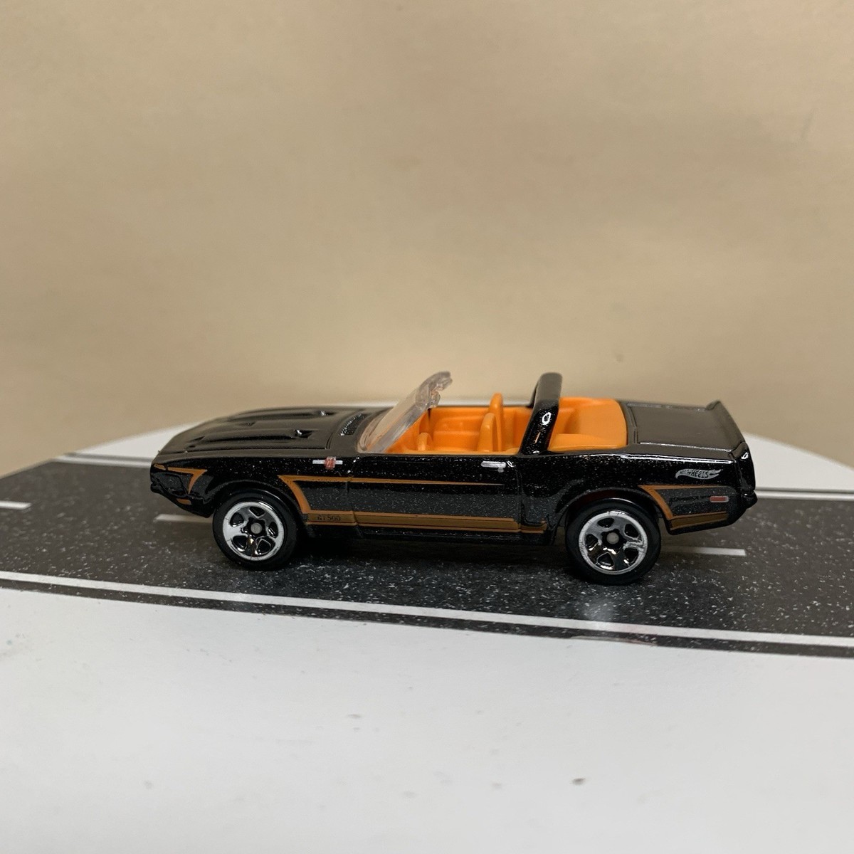 Hot Wheels Multipack Exclusive '69 Ford Mustang Shelby GT500 Black