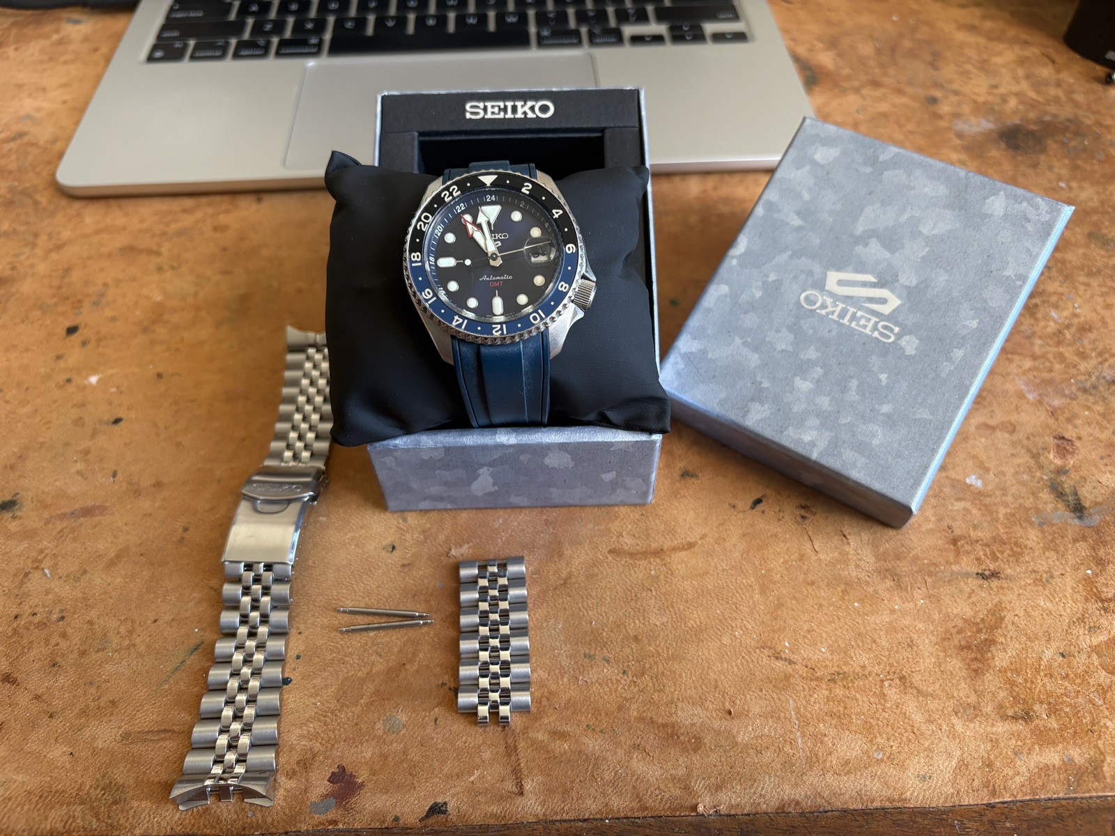 5 Seiko Blueberry SSK003K1 Sports GMT - VintageWatches.PK 5 Seiko Blueberry SSK003K1 Sports GMT - vintagewatches.pk