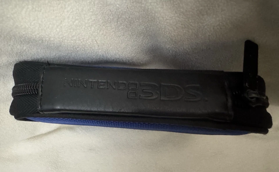 Nintendo 3DS Super Mario Mario Bros Game Storage Carrying Case Blue Zip Around - Image 3 of 4